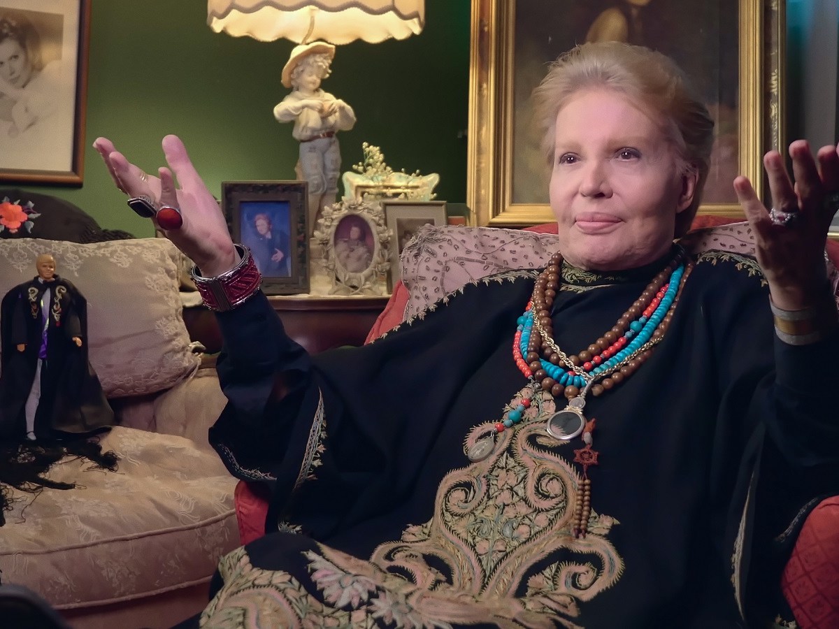 Mucho Mucho Amor: The Legend of Walter&nbsp;Mercado